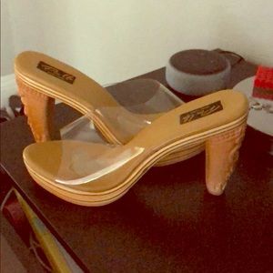 Pinup Couture Tiki Heels